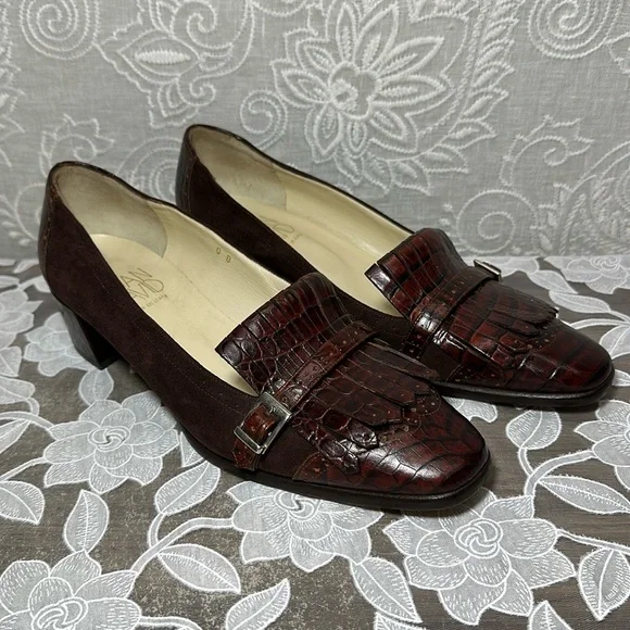Joan & David Brown Loafer Heel Suede Embossed Buckle Fringe Vintage Italy 10 - Picture 2 of 16